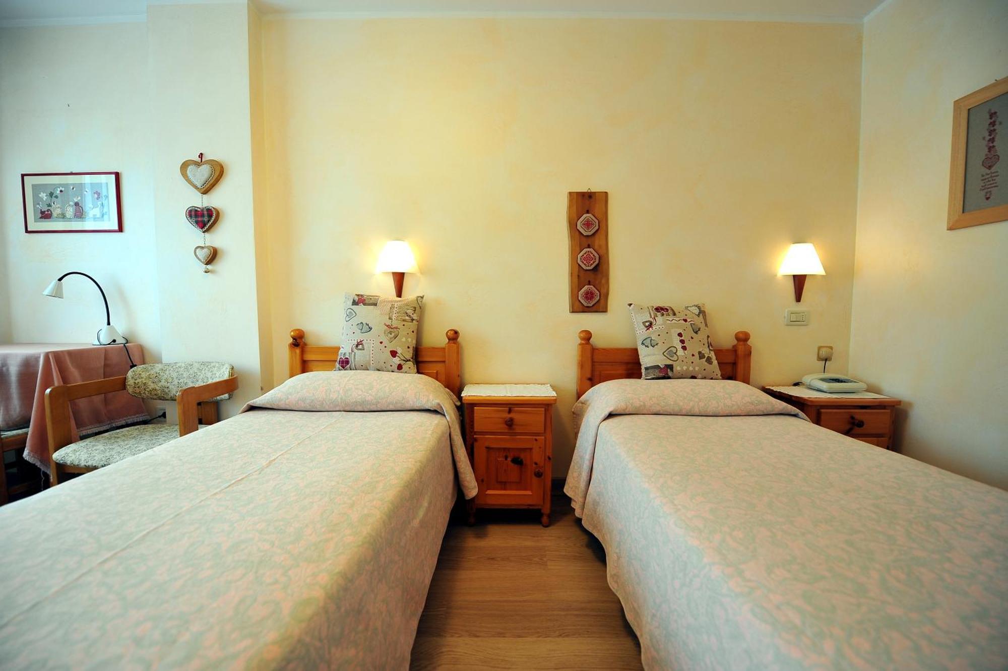 Hotel Silene Parking And Garage Bormio Camera foto
