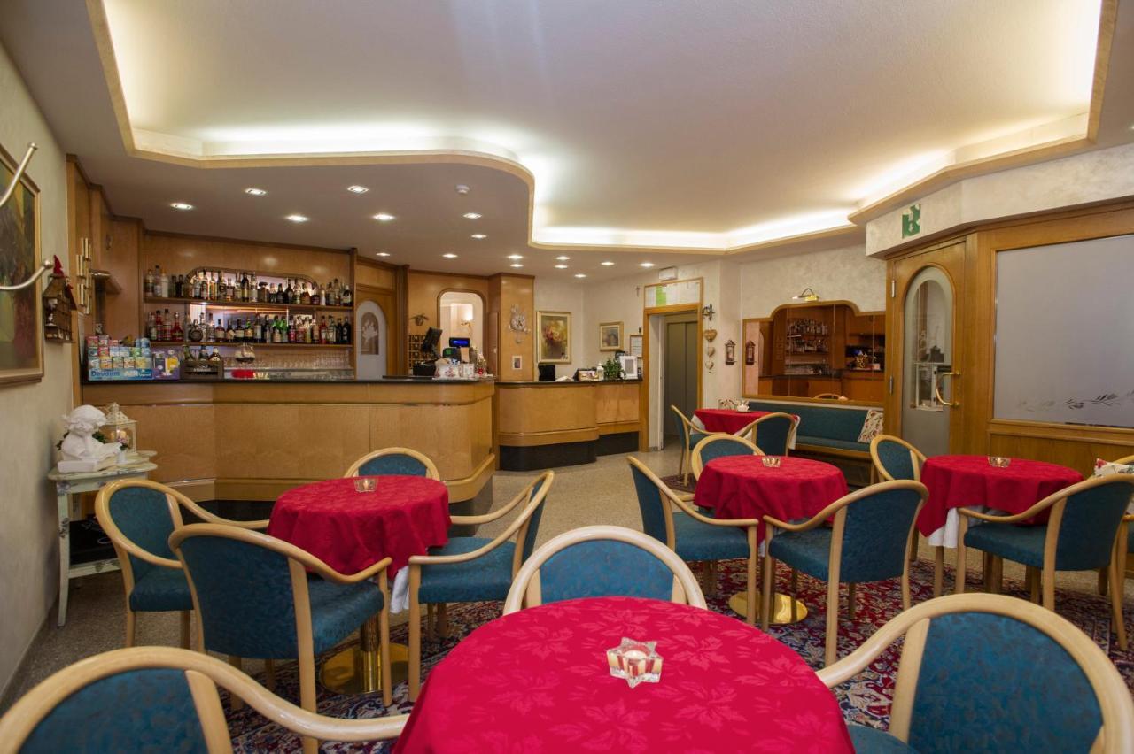 Hotel Silene Parking And Garage Bormio Esterno foto