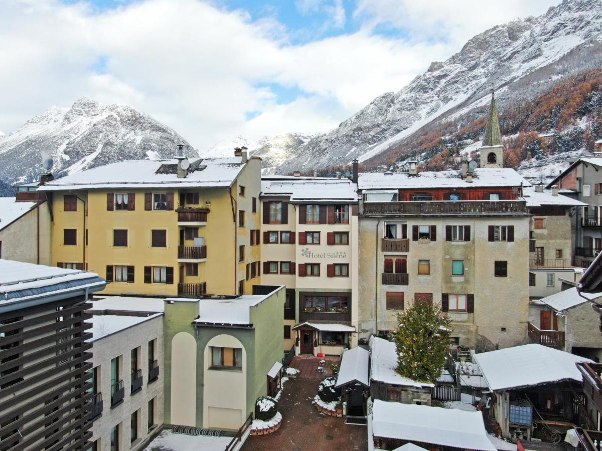 Hotel Silene Parking And Garage Bormio Esterno foto